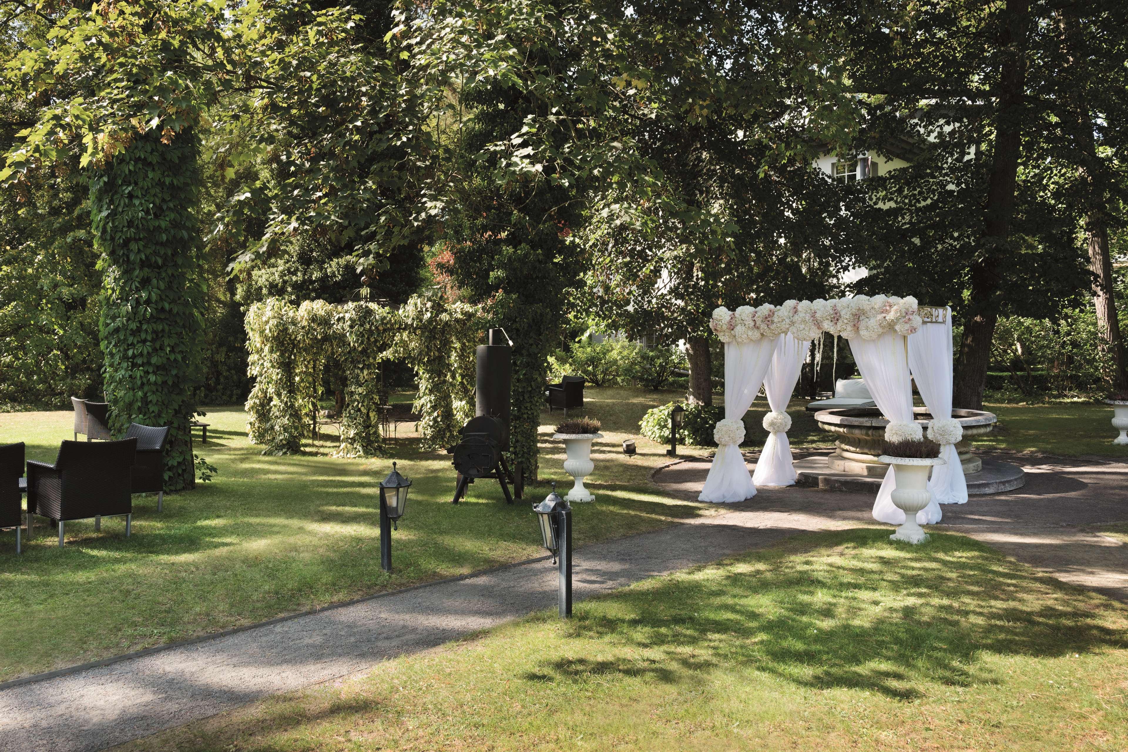 Schlosshotel Berlin Exterior photo The park