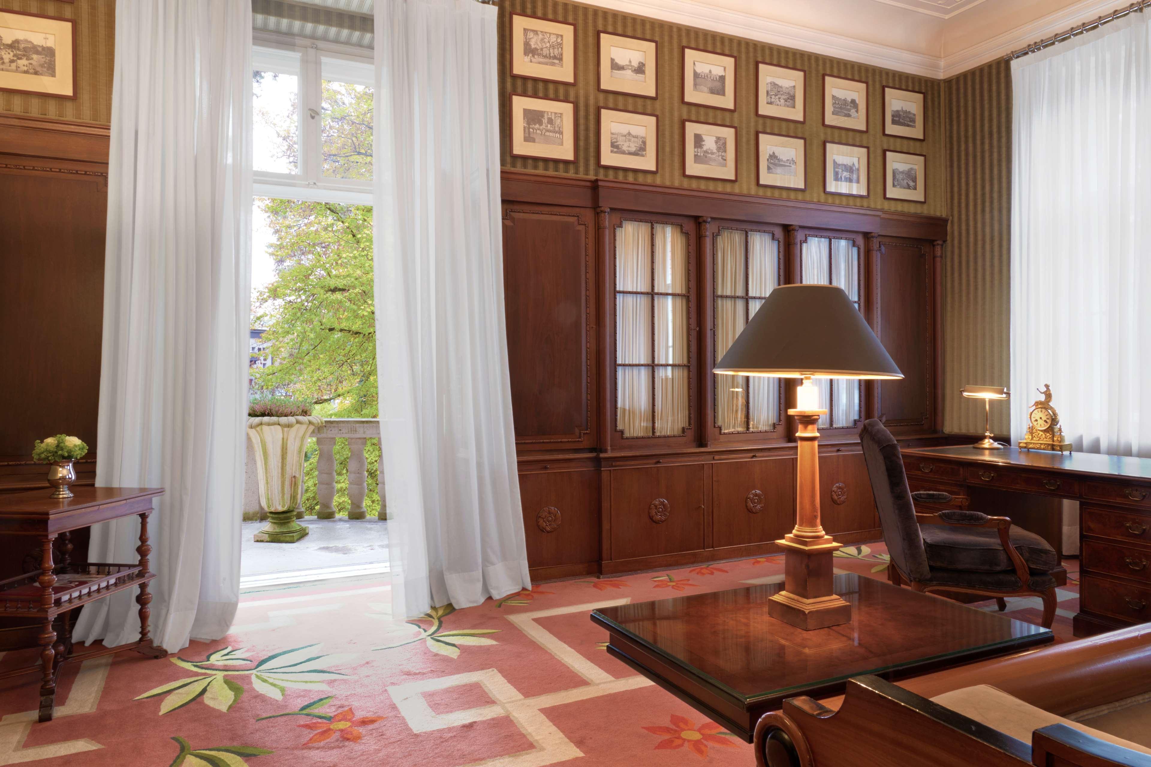 Schlosshotel Berlin Exterior photo Office of the Rector