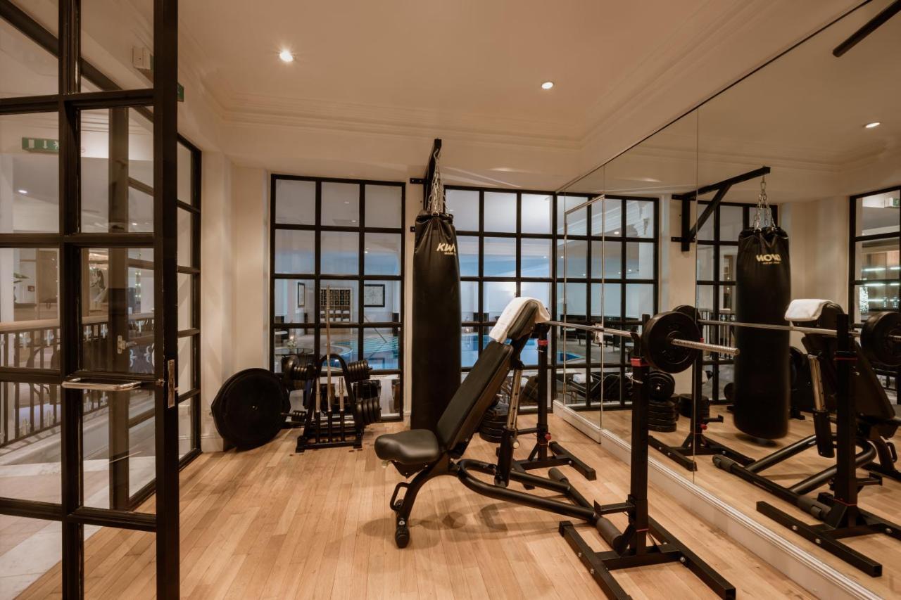Schlosshotel Berlin Exterior photo The gym at The Ivy Collection