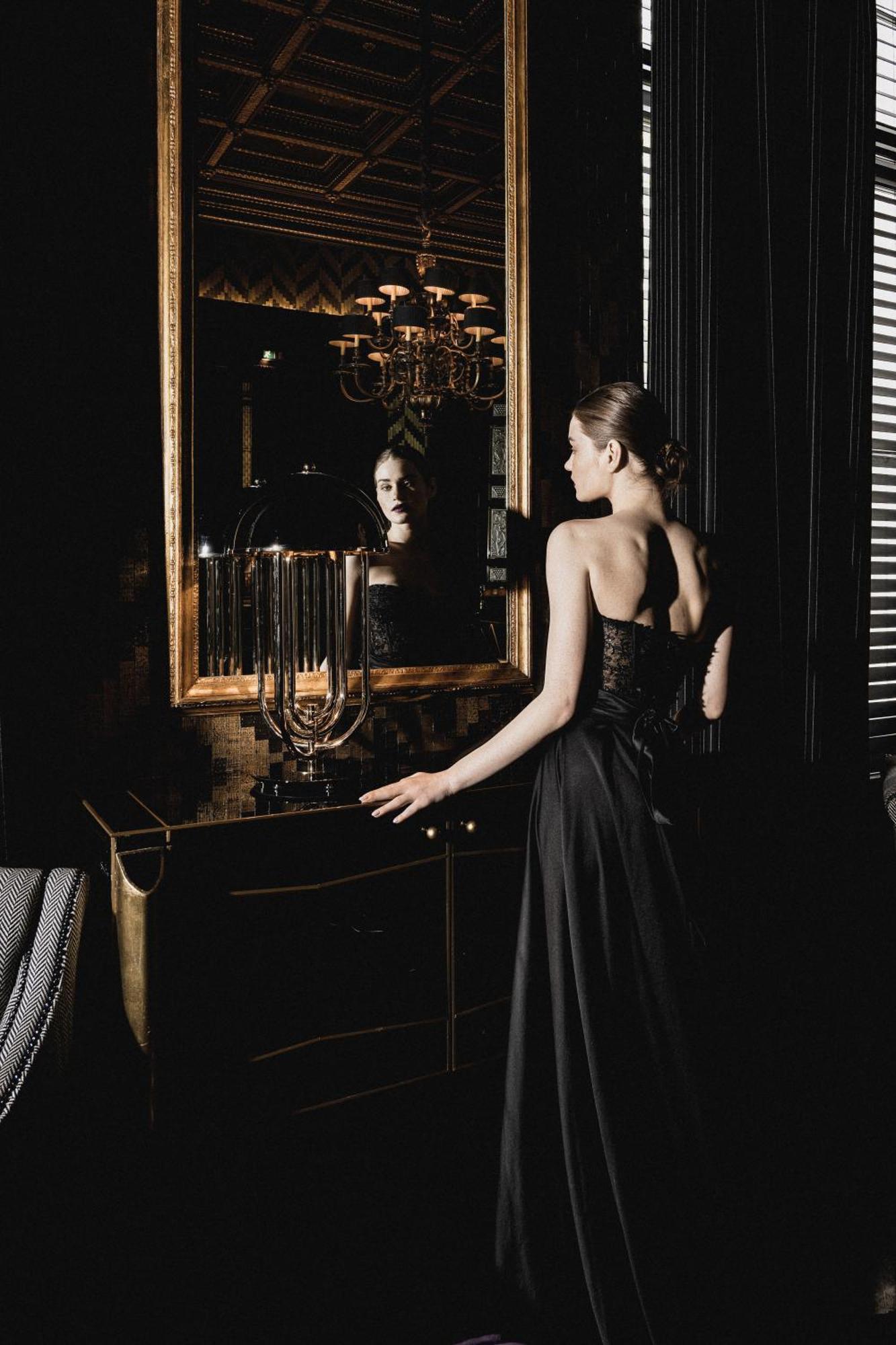 Schlosshotel Berlin Exterior photo A model wearing a black dress