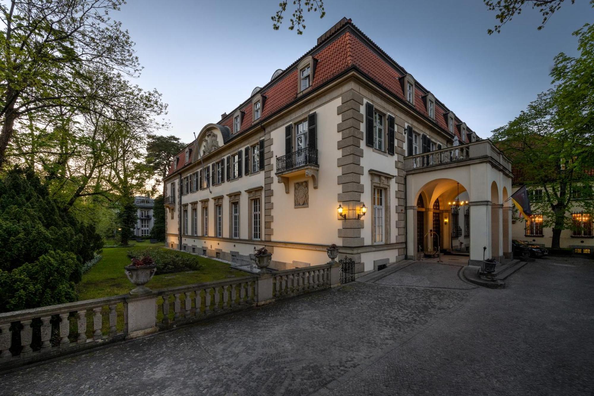 Schlosshotel Berlin Exterior photo Villa Weißhaus