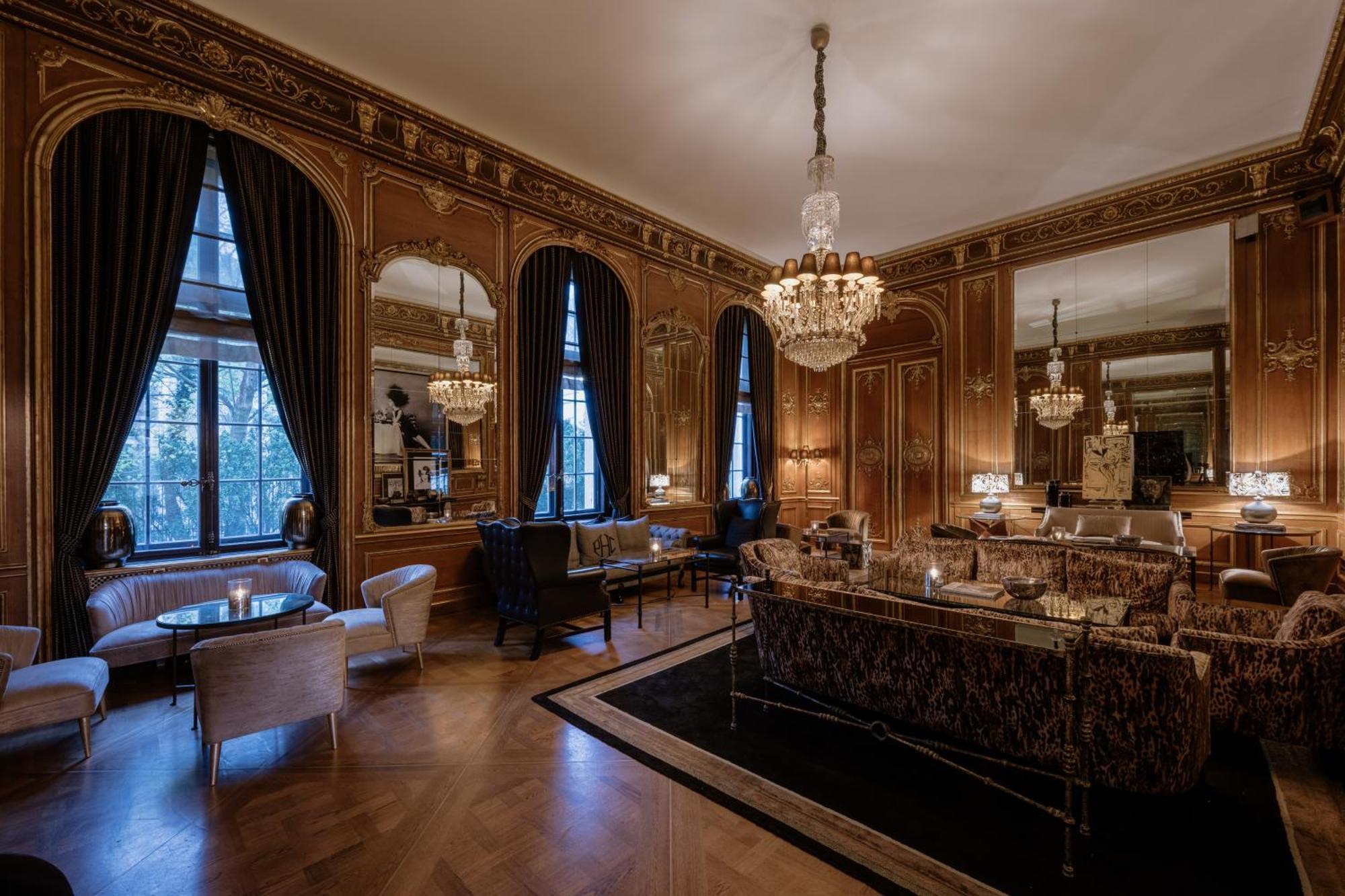Schlosshotel Berlin Exterior photo The St Regis New York